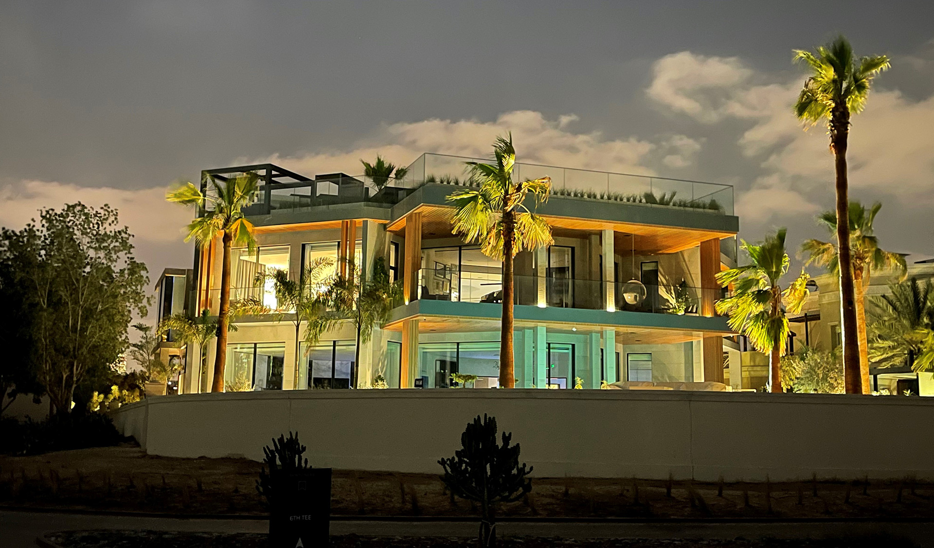 Emirates Hills HT-15